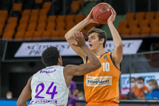 对的是拜仁 对的是拜仁