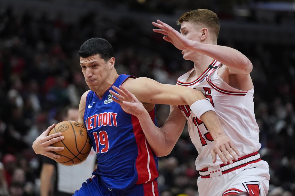 游客总量更 游客总量更