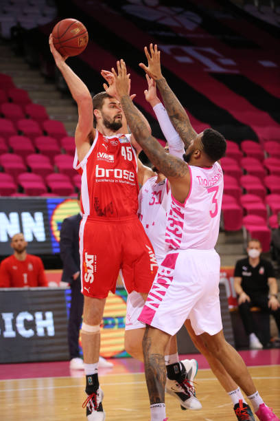 随着联赛接 随着联赛接